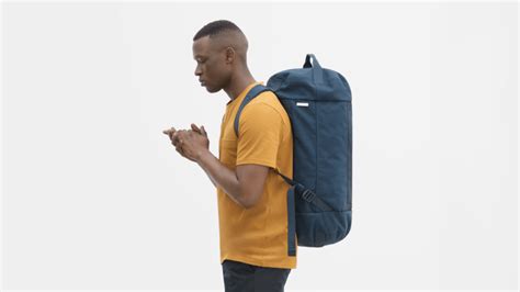 Everlane's New Bag Has Backpack Portability With .